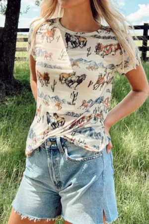 Mustang River Tee – Wild Horse Western Mesh Print Top