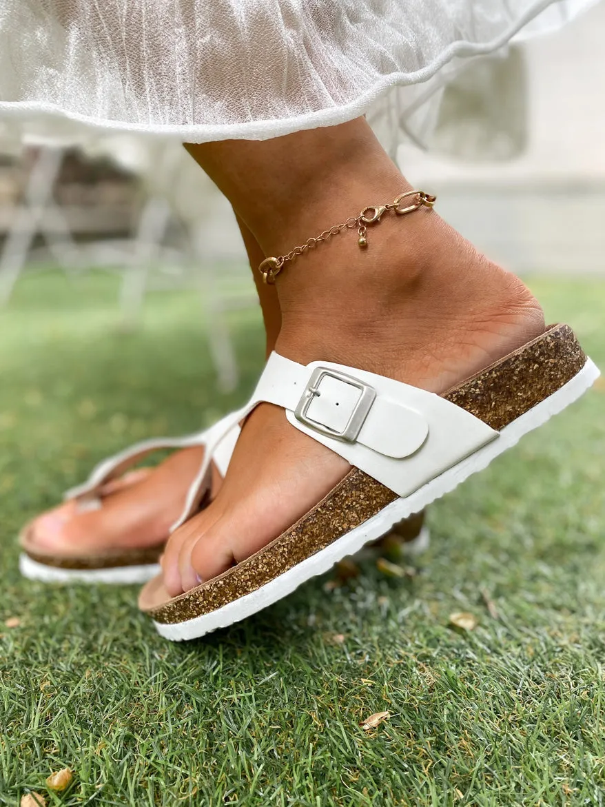 Signature T-Strap Sandals -Maibulun