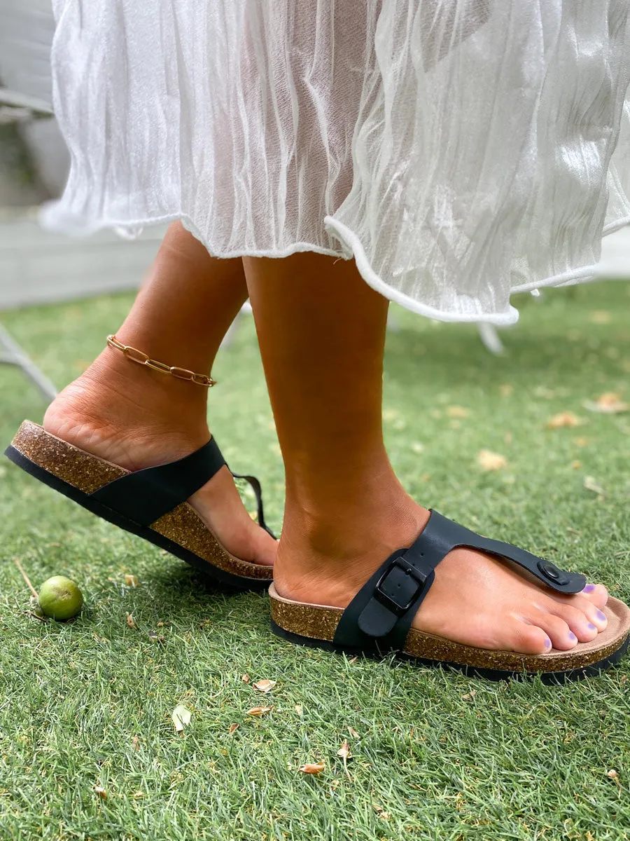 Signature T-Strap Sandals -Maibulun