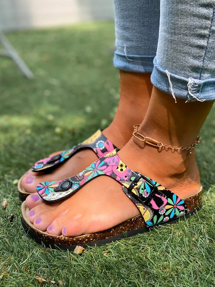 Signature T-Strap Sandals -Maibulun