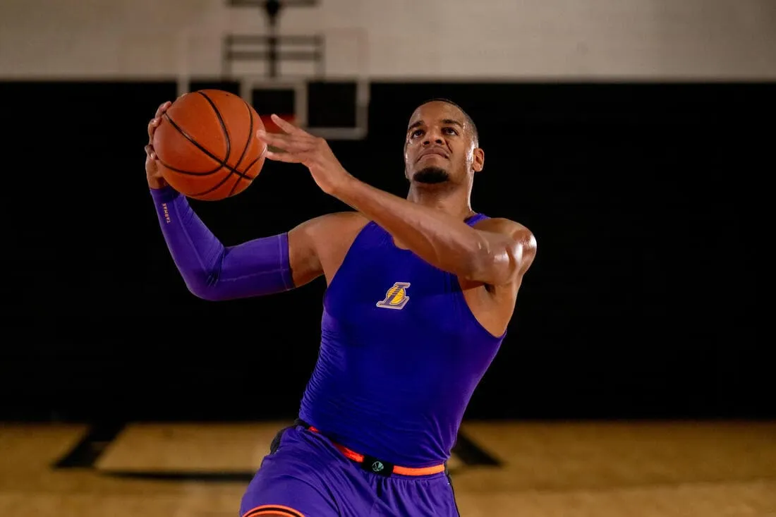 SOUS MAILLOT BASKETBALL COUPE SLIM HOMME UT500 NOIR LOS ANGELES LAKERS NBA
